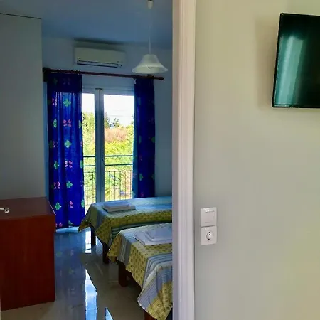 In - 2 Bedroom Apartment, With Swimming Pool, Two Steps From The Rodas